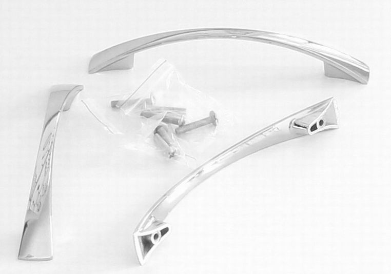 91419 úchytka U025 rozteč 128mm chrom lesk