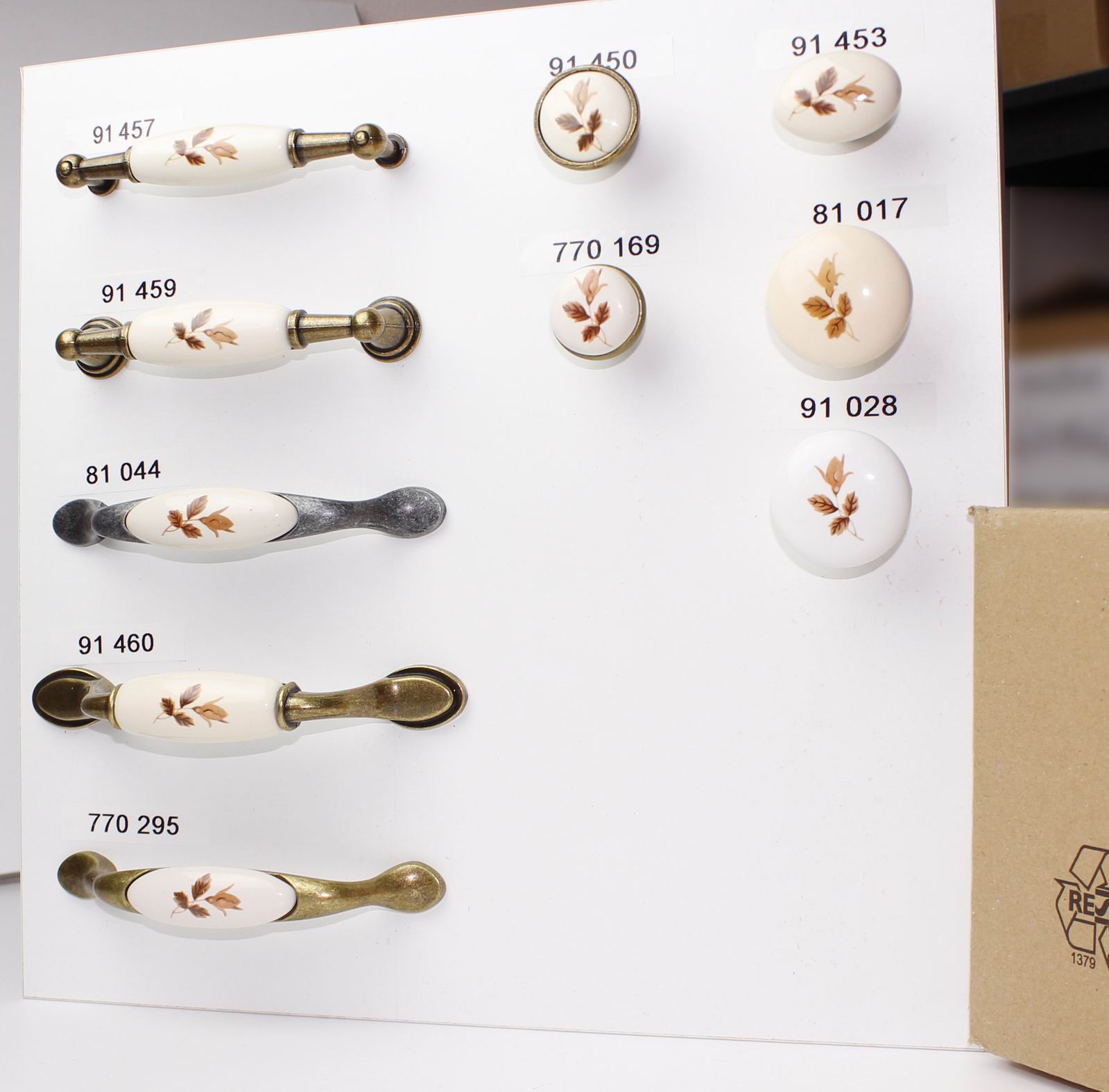 91453 knopka porcelánová 25x34 podzim