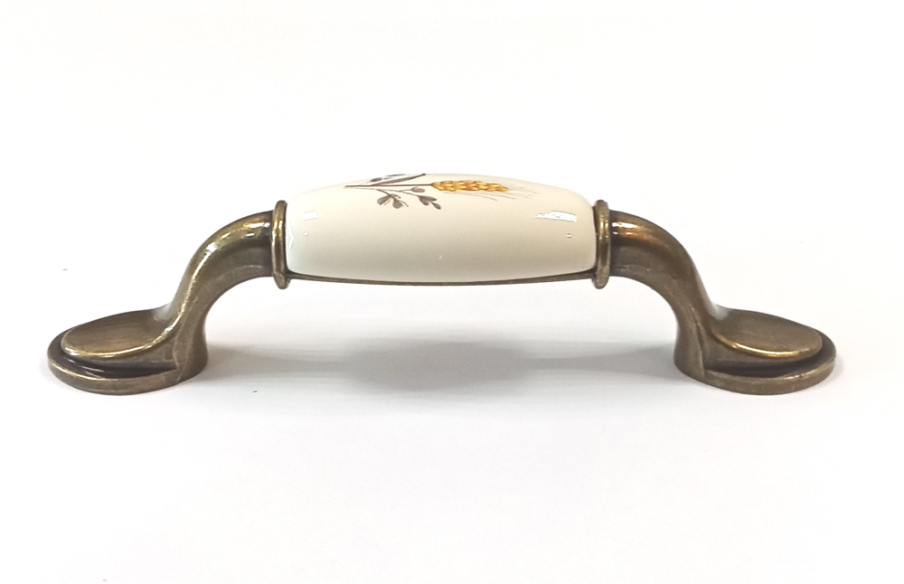 91915- Úchyt 96mm porcelán klásek