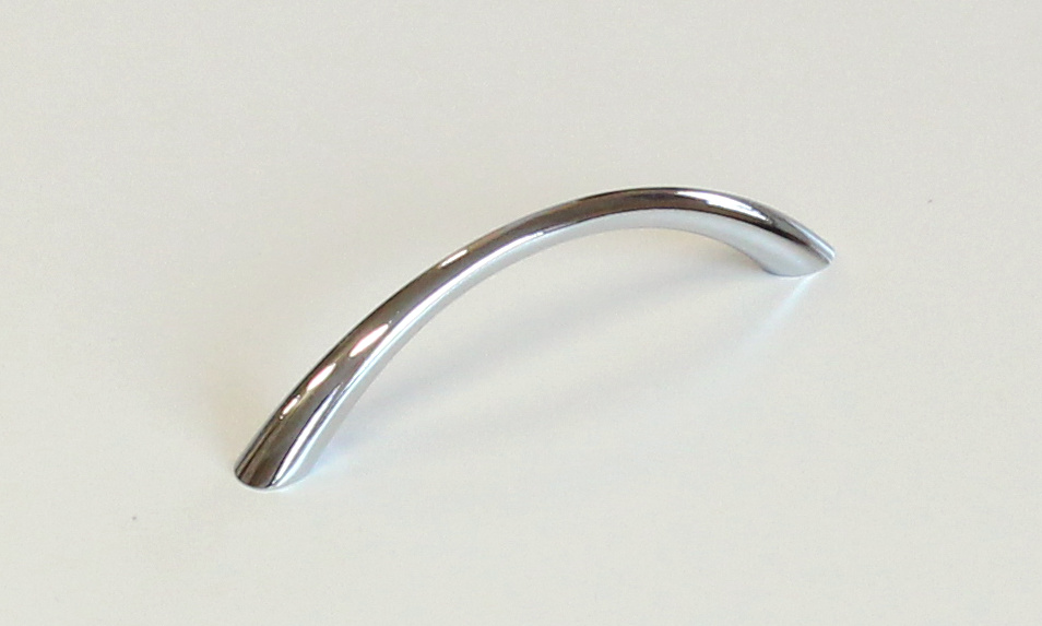 UO2. Úchyt 96mm chrom lesklý