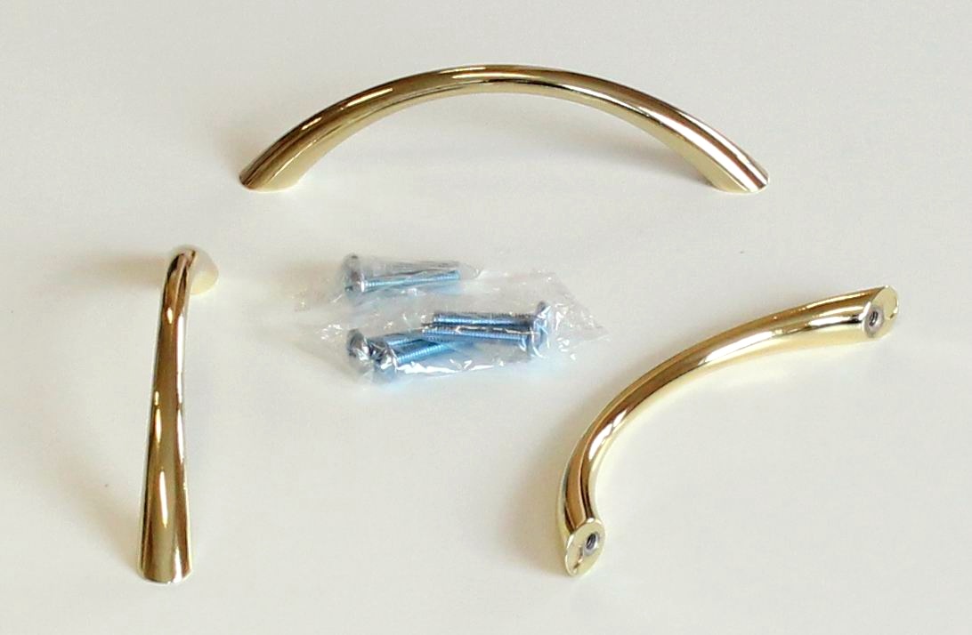 UO2. Úchyt 96mm zlatá