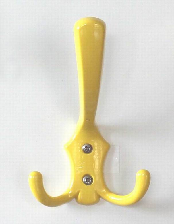 V2. věšák žlutý